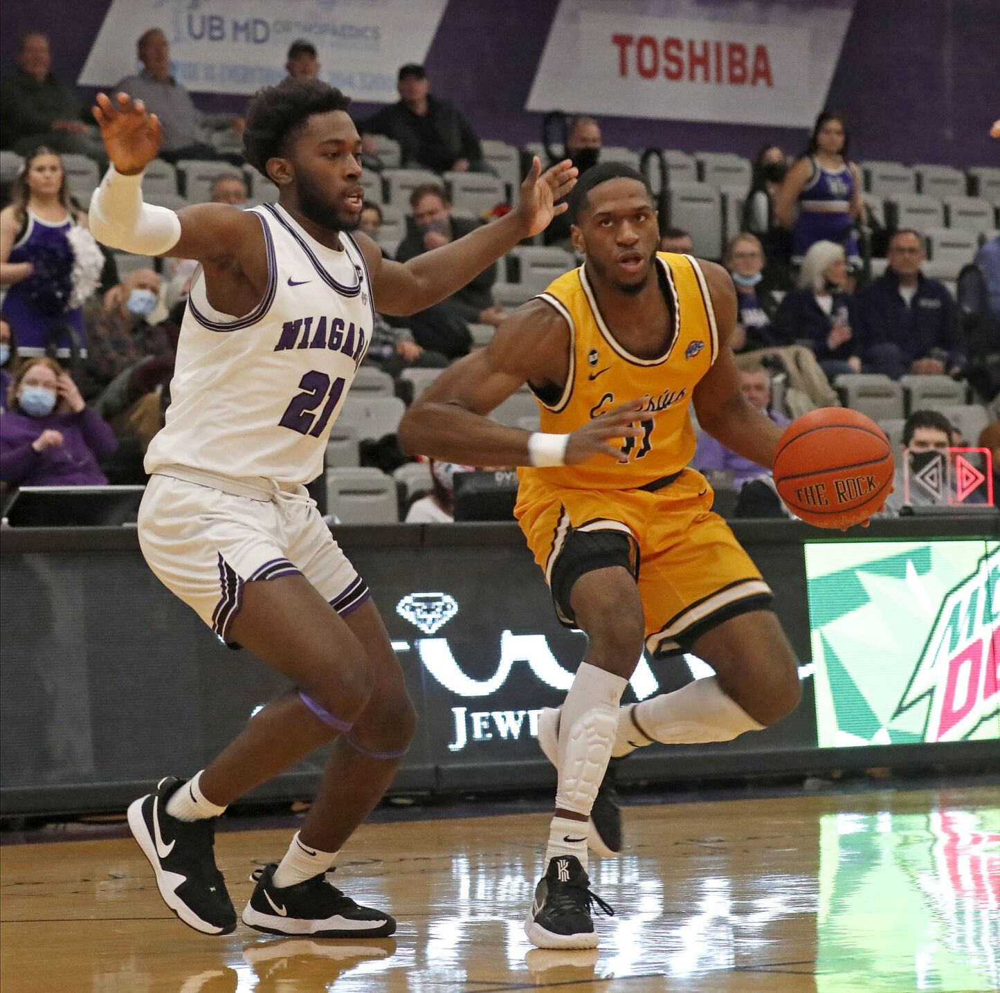 Battle of the Bridge, Canisius at Niagara men's hoops